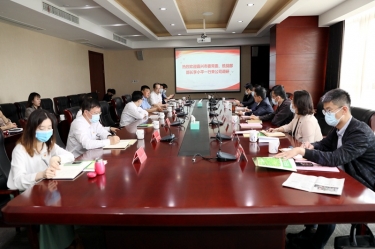 嘉興市委常委、統(tǒng)戰(zhàn)部部長(zhǎng)李小平一行蒞臨景興紙業(yè)調(diào)研指導(dǎo)