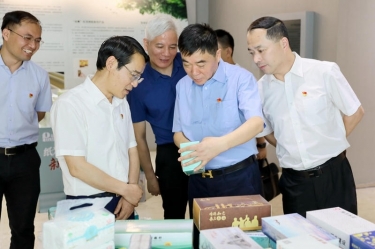 要聞 | 嘉興市委副書記、政法委書記帥燮瑯一行蒞臨景興紙業(yè)調(diào)研指導(dǎo)
